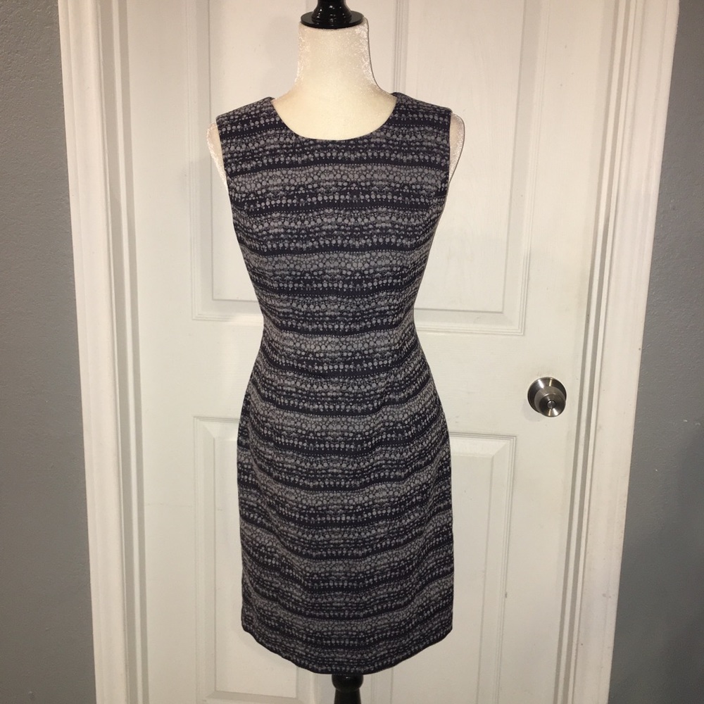 Tommy Sleeveless Sheath Dress Blue Dotted Striped